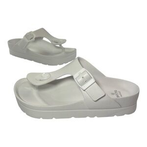 Mucho Mahalo Women’s Flip Flop Thong White Lightweight Sz 6 M DISPLAY MODEL